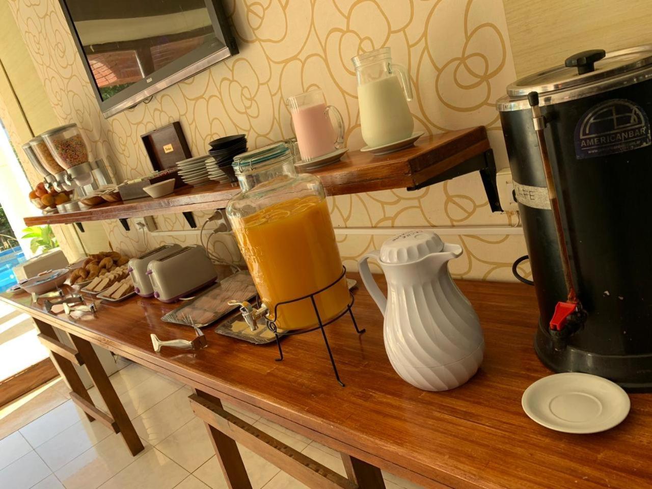Bagu Pinamar Hotel Ngoại thất bức ảnh